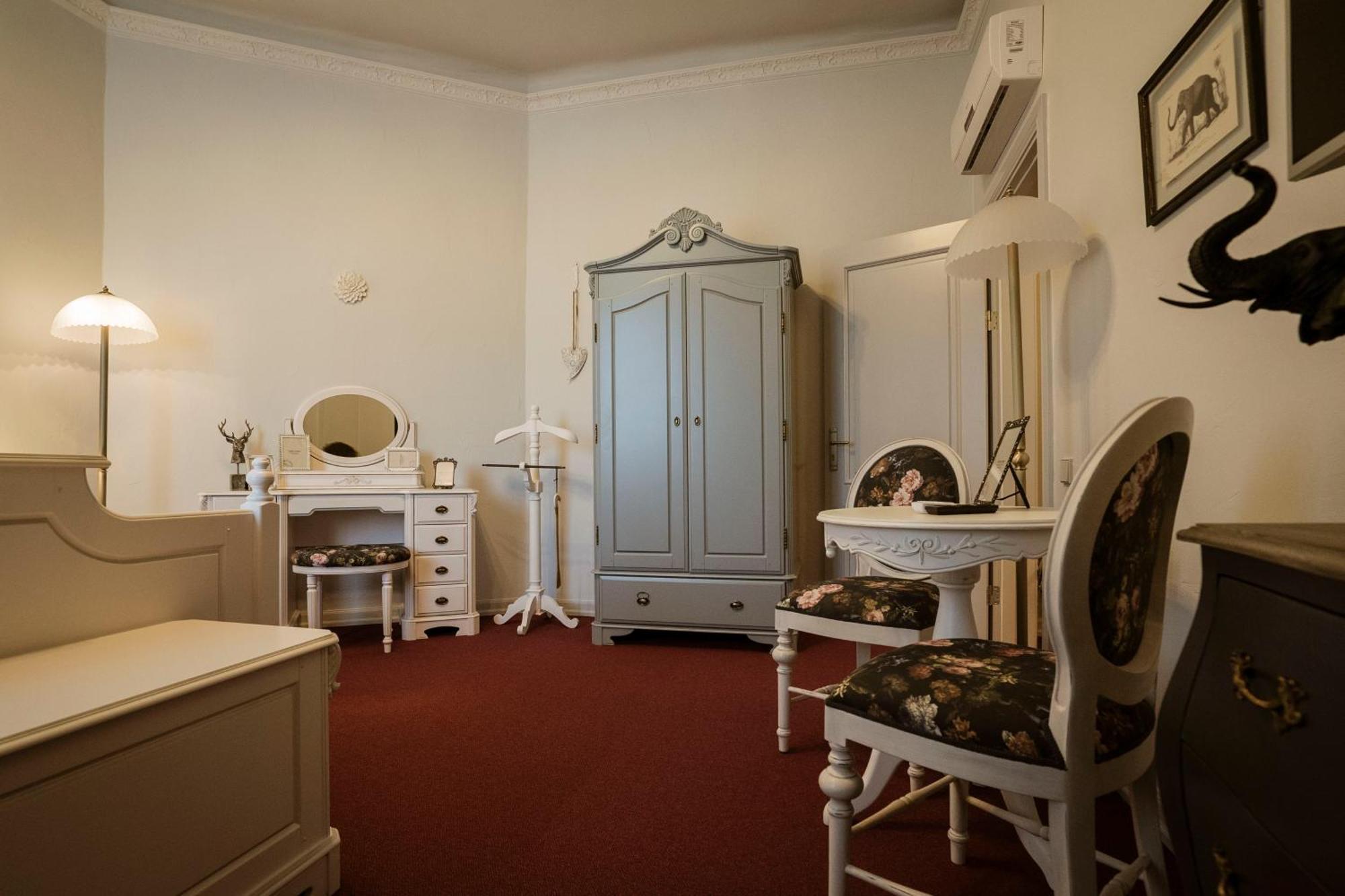 Roze Villa Liepaja Phòng bức ảnh